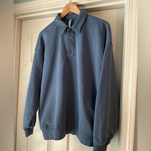 Fabletics Tops - Womens XL sweatshirt